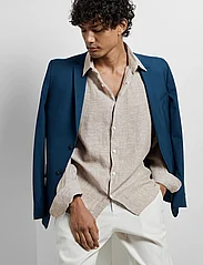 Selected Homme - SLHREGKYLIAN-LINEN SHIRT LS CLASSIC NOOS - linen shirts - vetiver - 3