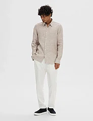 Selected Homme - SLHREGKYLIAN-LINEN SHIRT LS CLASSIC NOOS - linen shirts - vetiver - 4