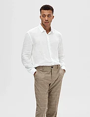 Selected Homme - SLHREGKYLIAN-LINEN SHIRT LS CLASSIC NOOS - linen shirts - white - 1
