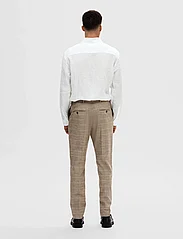 Selected Homme - SLHREGKYLIAN-LINEN SHIRT LS CLASSIC NOOS - linen shirts - white - 2