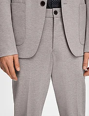 Selected Homme - SLHSLIM-DELON JERSEY TRS FLEX NOOS - pantalons - light grey melange - 7