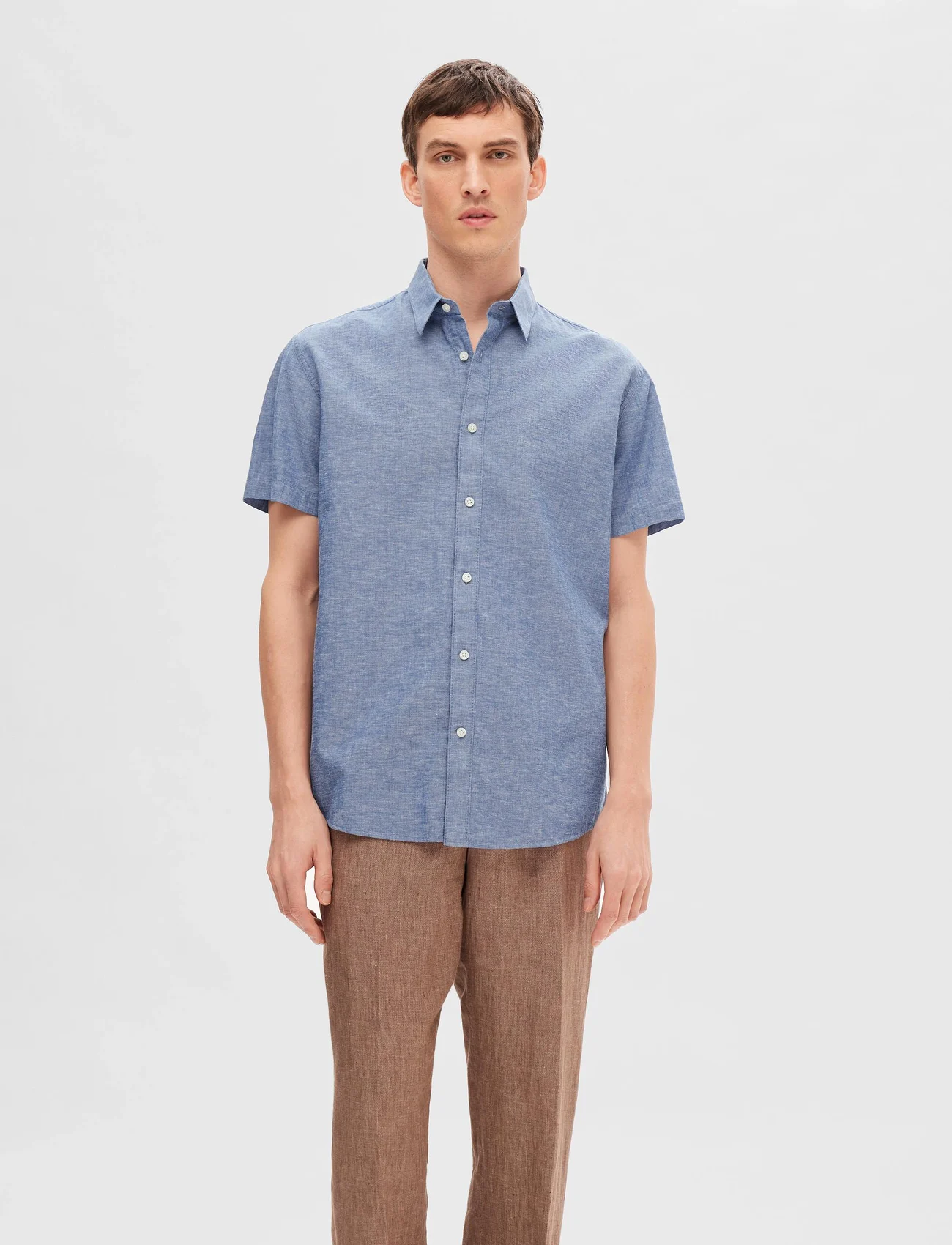 Selected Homme - SLHREG-NEW LINEN SHIRT SS NOOS - kortärmade skjortor - medium blue denim - 1