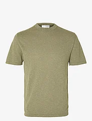Selected Homme - SLHBERG LINEN SS KNIT TEE NOOS - short-sleeved t-shirts - vetiver - 0
