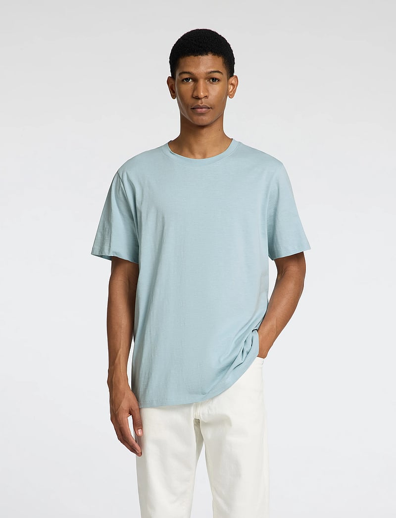 Selected - SLHASPEN SLUB SS O-NECK TEE NOOS - kurzärmelig - winter sky - 0