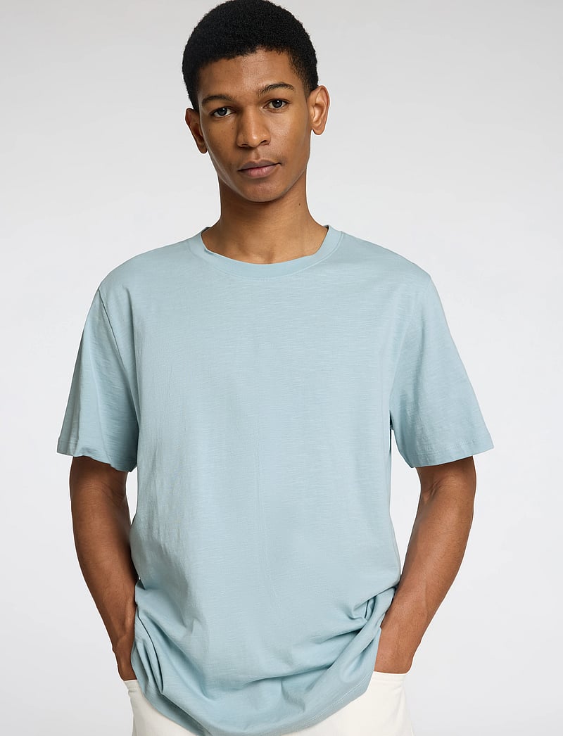 Selected - SLHASPEN SLUB SS O-NECK TEE NOOS - kurzärmelig - winter sky - 4