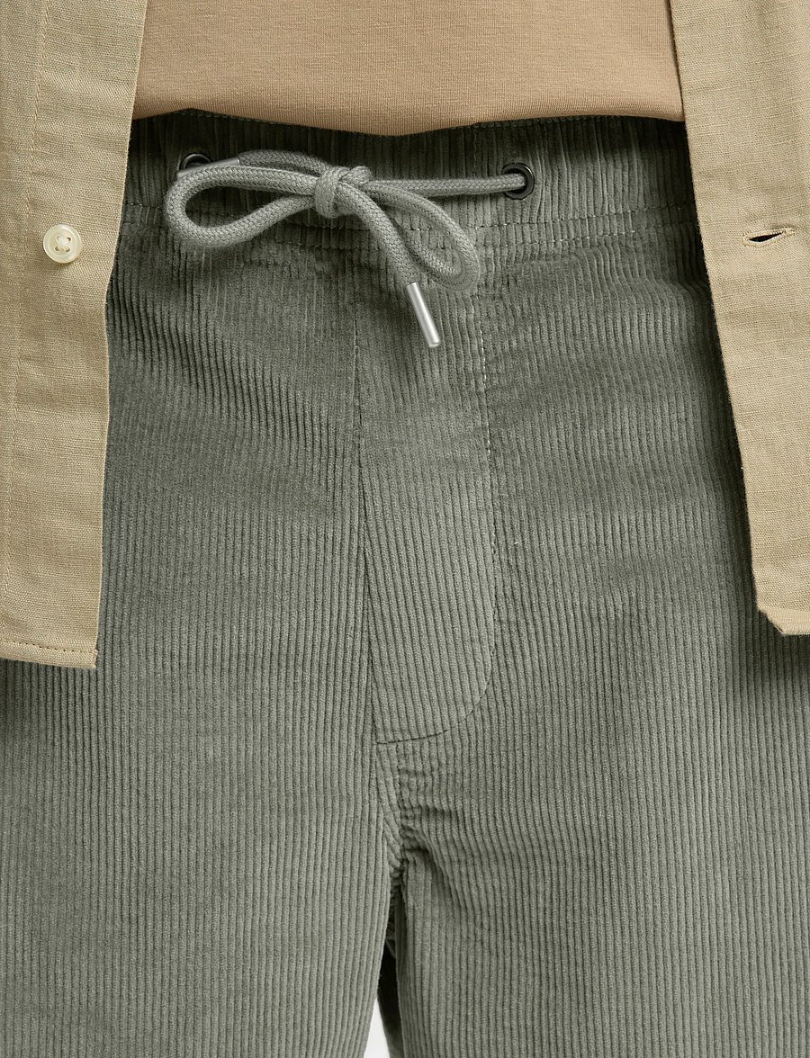 Selected - SLHREGULAR-JACE CORDUROY SHORTS NOOS - freizeitshorts - vetiver - 5