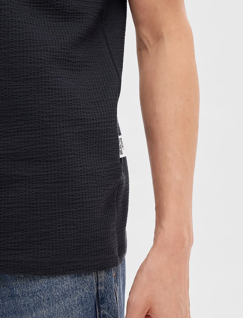 Selected - SLHSANDER SEERSUCKER SS O-NECK TEE - kortärmade t-shirts - sky captain - 5