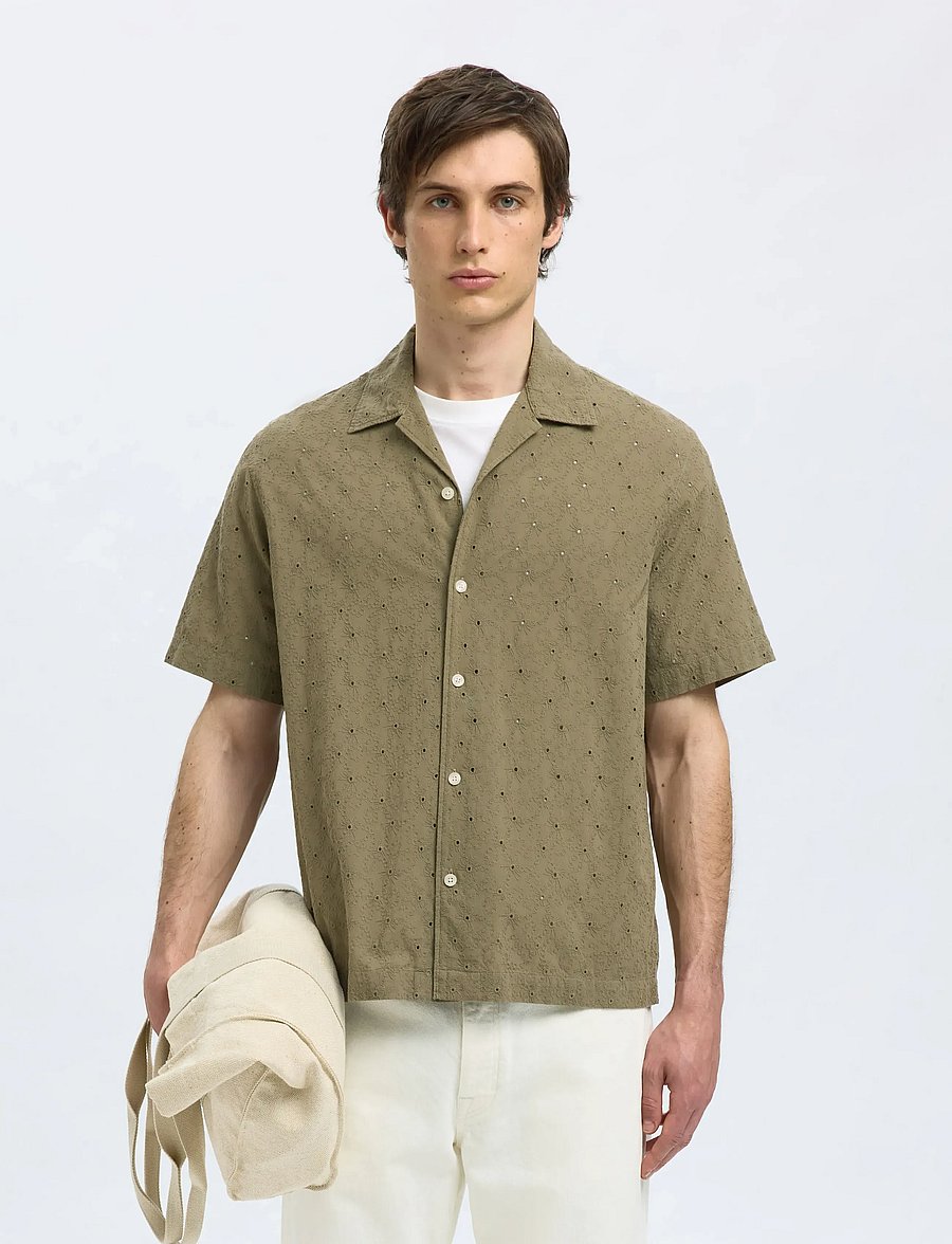 Selected - SLHRLXJAX BRODERIE SS SHIRT - short-sleeved shirts - vetiver - 0
