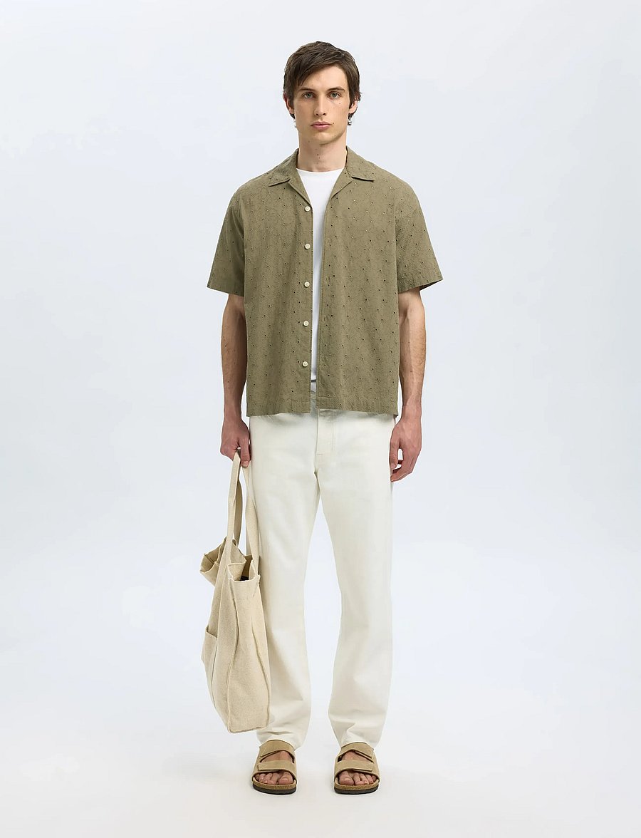 Selected - SLHRLXJAX BRODERIE SS SHIRT - short-sleeved shirts - vetiver - 4