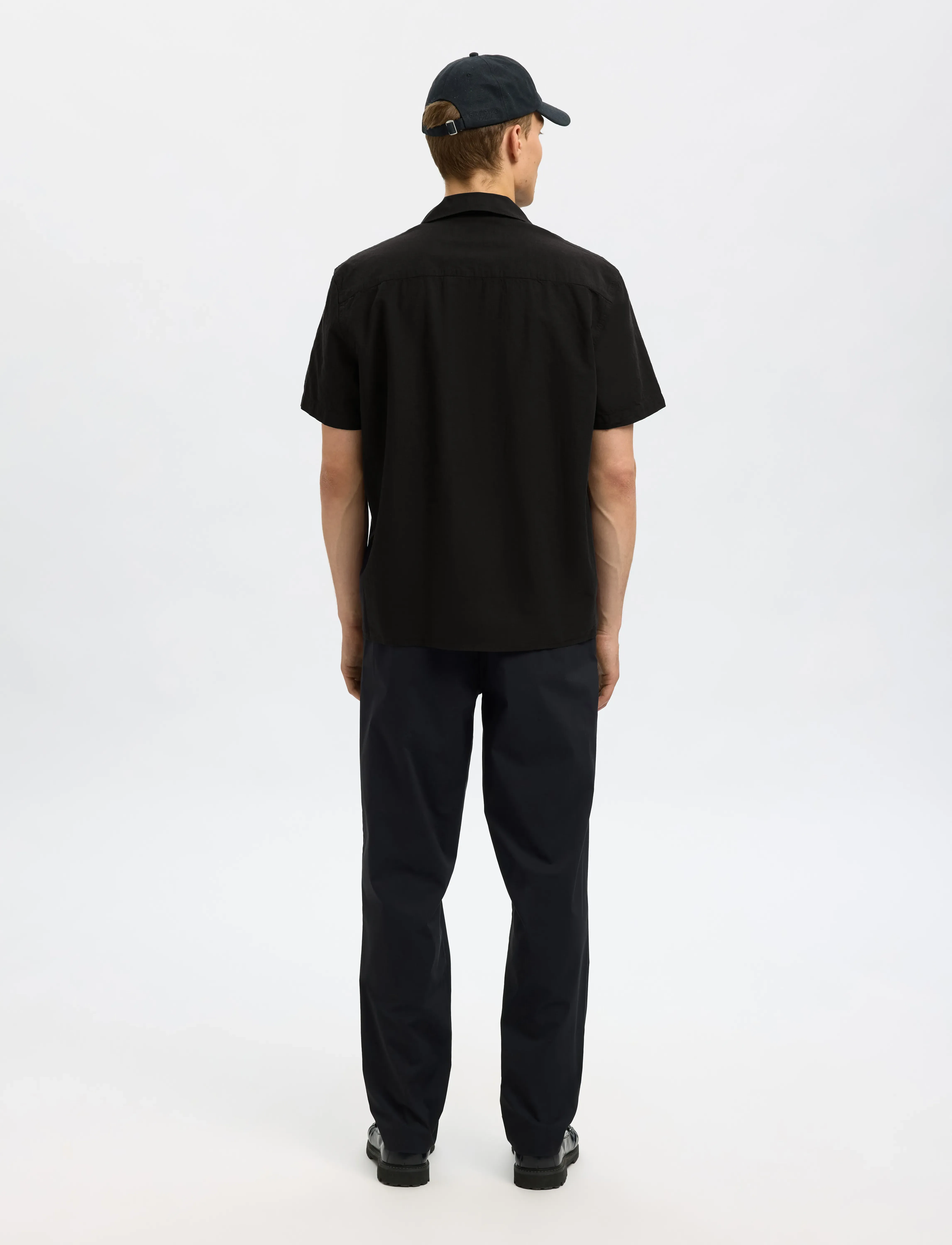 Selected - SLHRELAXSUN SHIRT SS RESORT - chemises de lin - black - 2