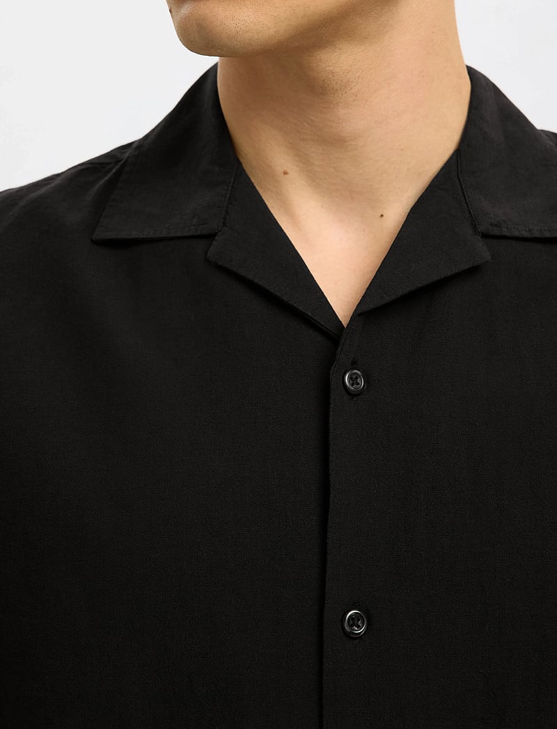 Selected - SLHRELAXSUN SHIRT SS RESORT - linneskjortor - black - 3