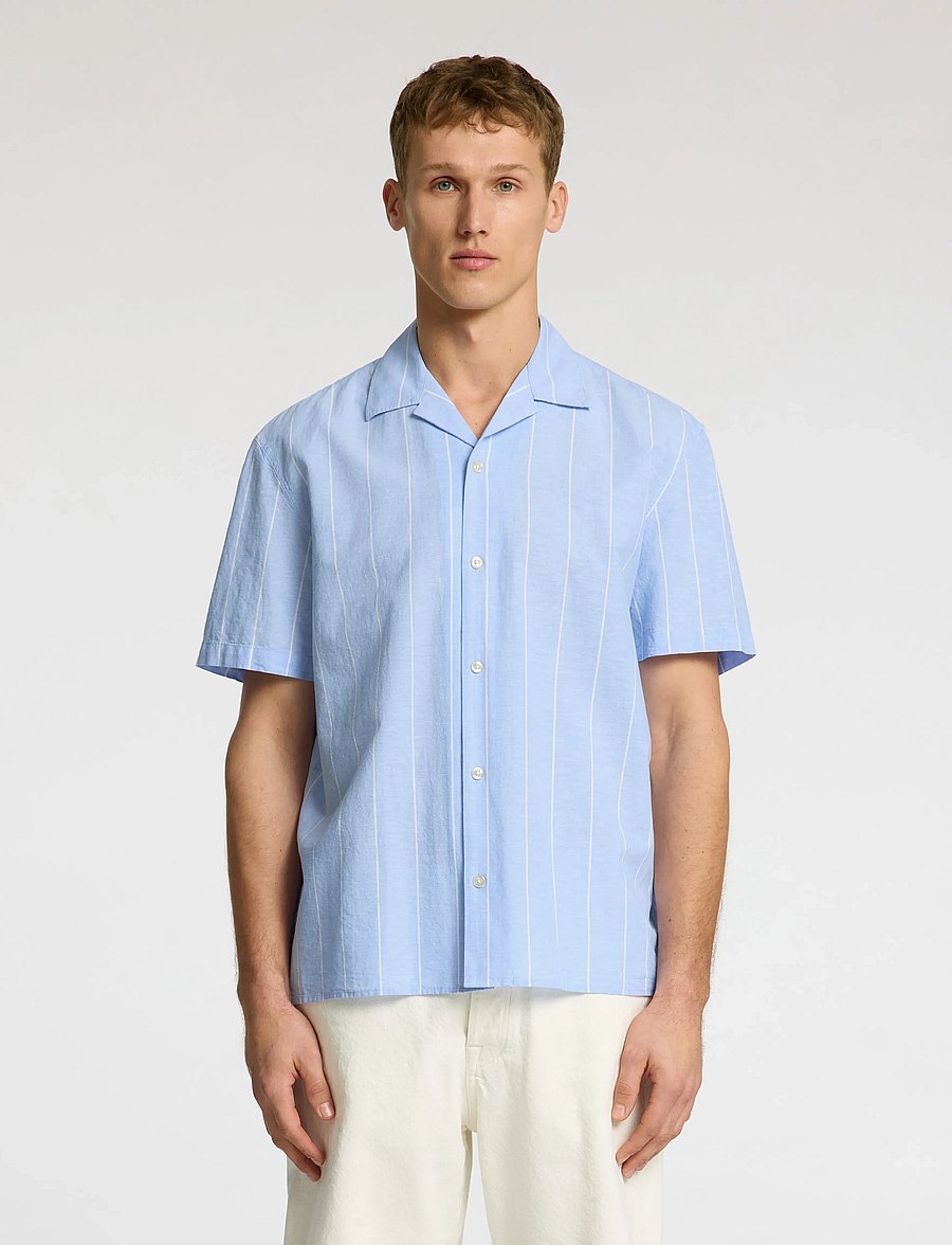Selected - SLHRELAXSUN SHIRT SS RESORT - hørskjorter - cashmere blue - 0