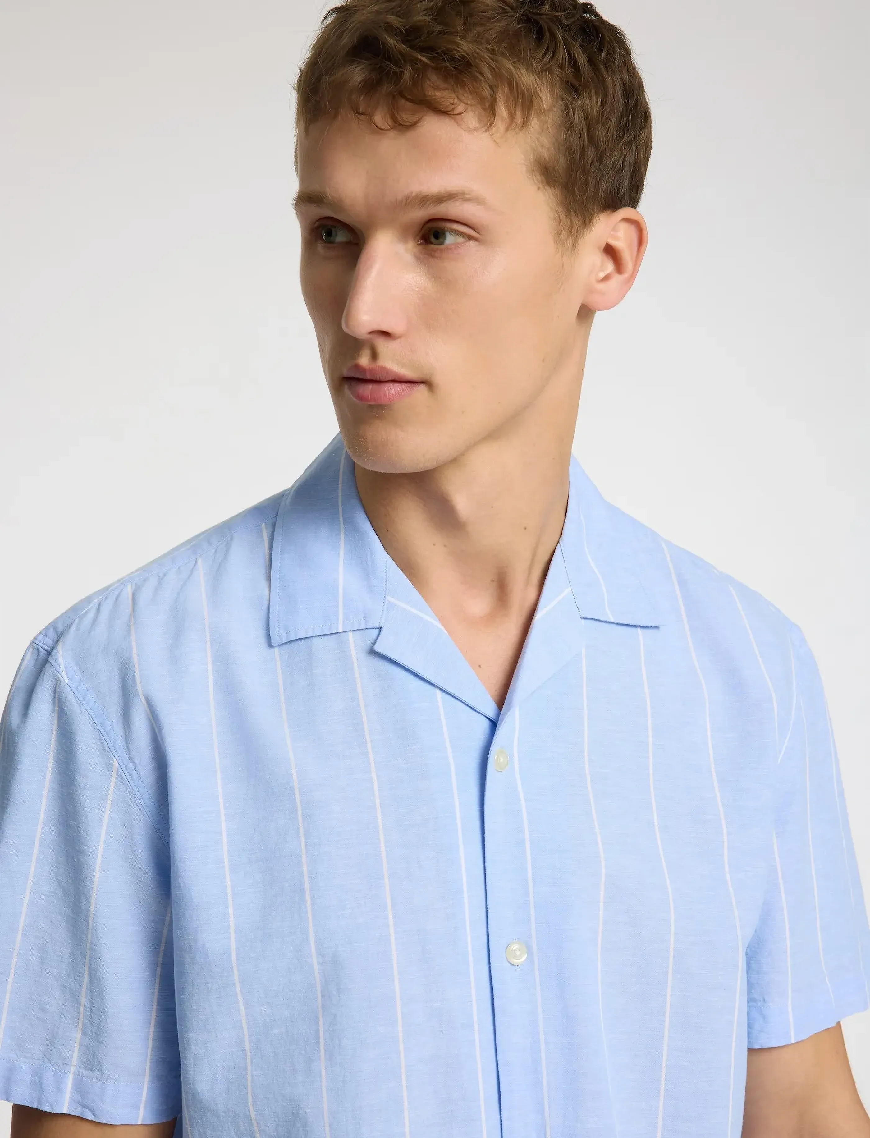 Selected - SLHRELAXSUN SHIRT SS RESORT - hørskjorter - cashmere blue - 4