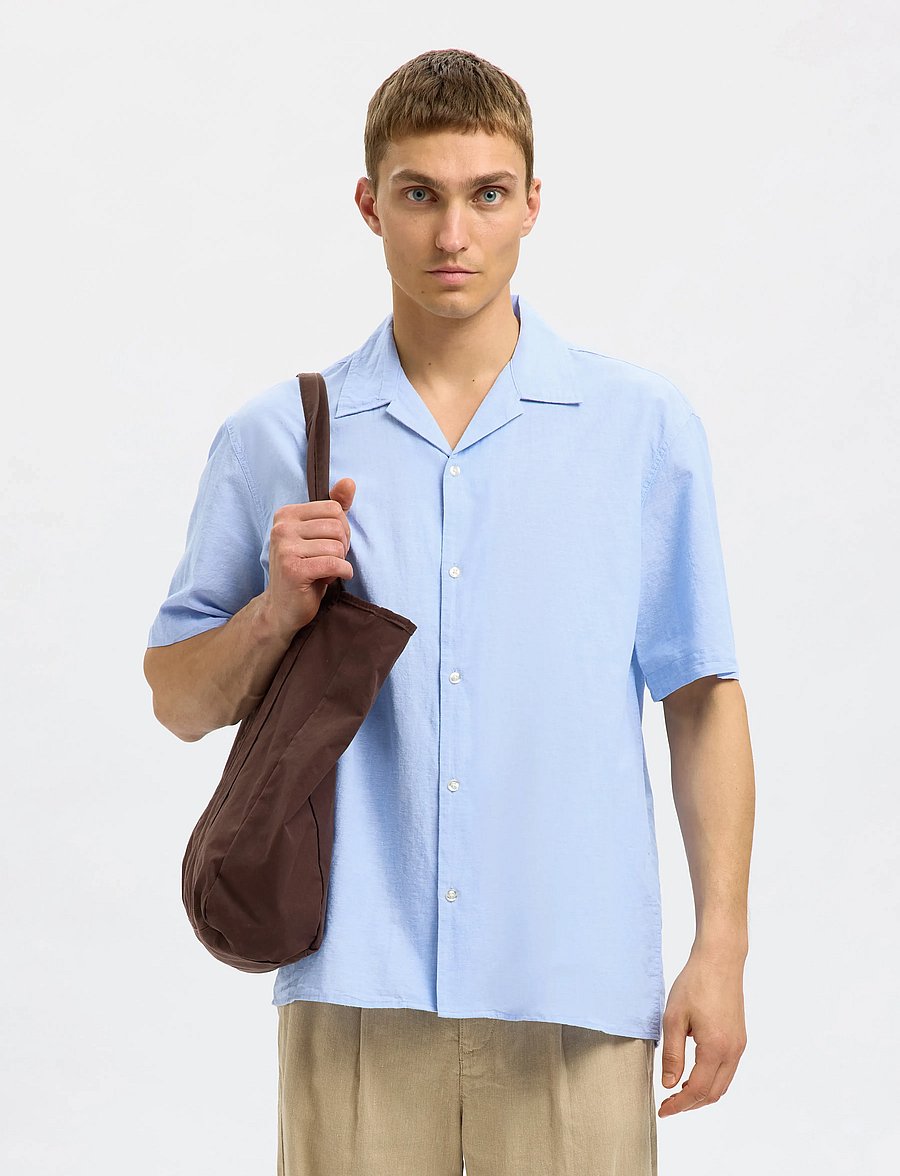 Selected - SLHRELAXSUN SHIRT SS RESORT - linneskjortor - cashmere blue - 3