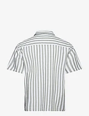 Selected Homme - SLHRELAXNEW-LINEN SHIRT SS RESORT - short-sleeved shirts - desert sage - 1