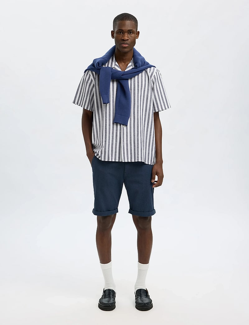 Selected - SLHRELAXSUN SHIRT SS RESORT - linneskjortor - sky captain - 5