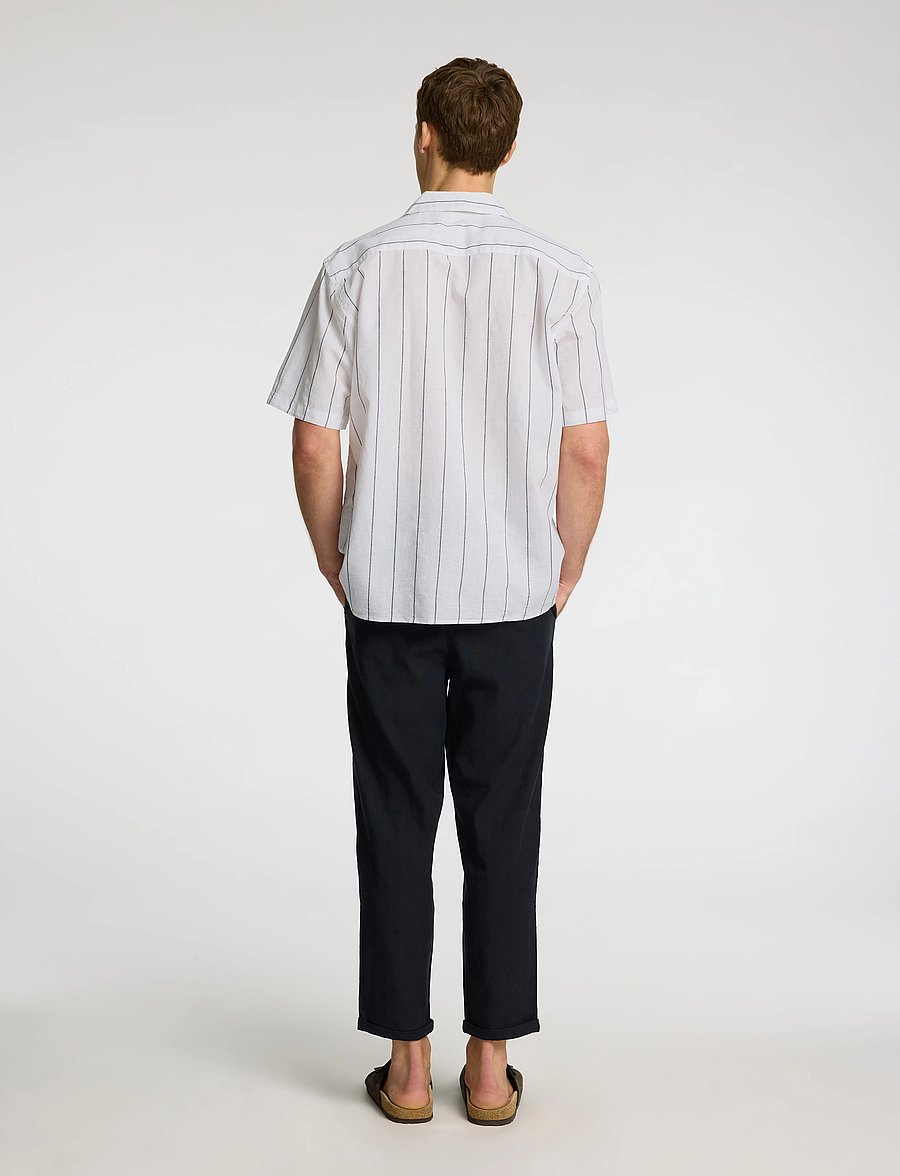 Selected - SLHRELAXSUN SHIRT SS RESORT - hørskjorter - white - 2