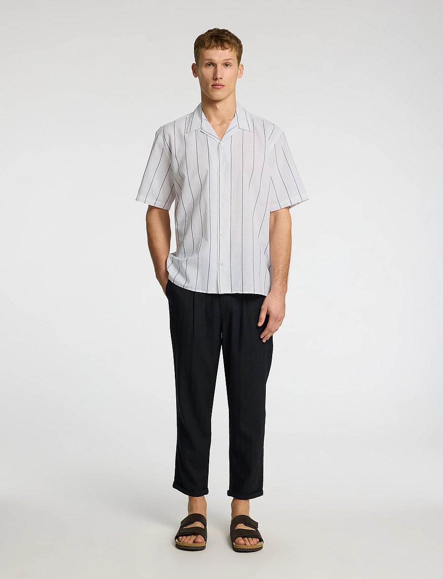 Selected - SLHRELAXSUN SHIRT SS RESORT - hørskjorter - white - 3