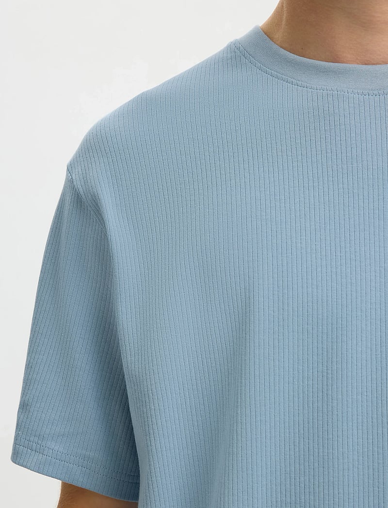 Selected - SLHSPENCER RIB SS O-NECK TEE NOOS - lühikeste varrukatega t-särgid - dusty blue - 5