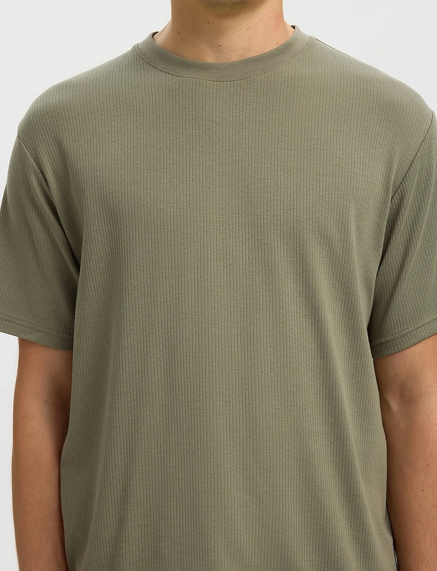 Selected - SLHSPENCER RIB SS O-NECK TEE NOOS - kurzärmelige t-shirts - vetiver - 4
