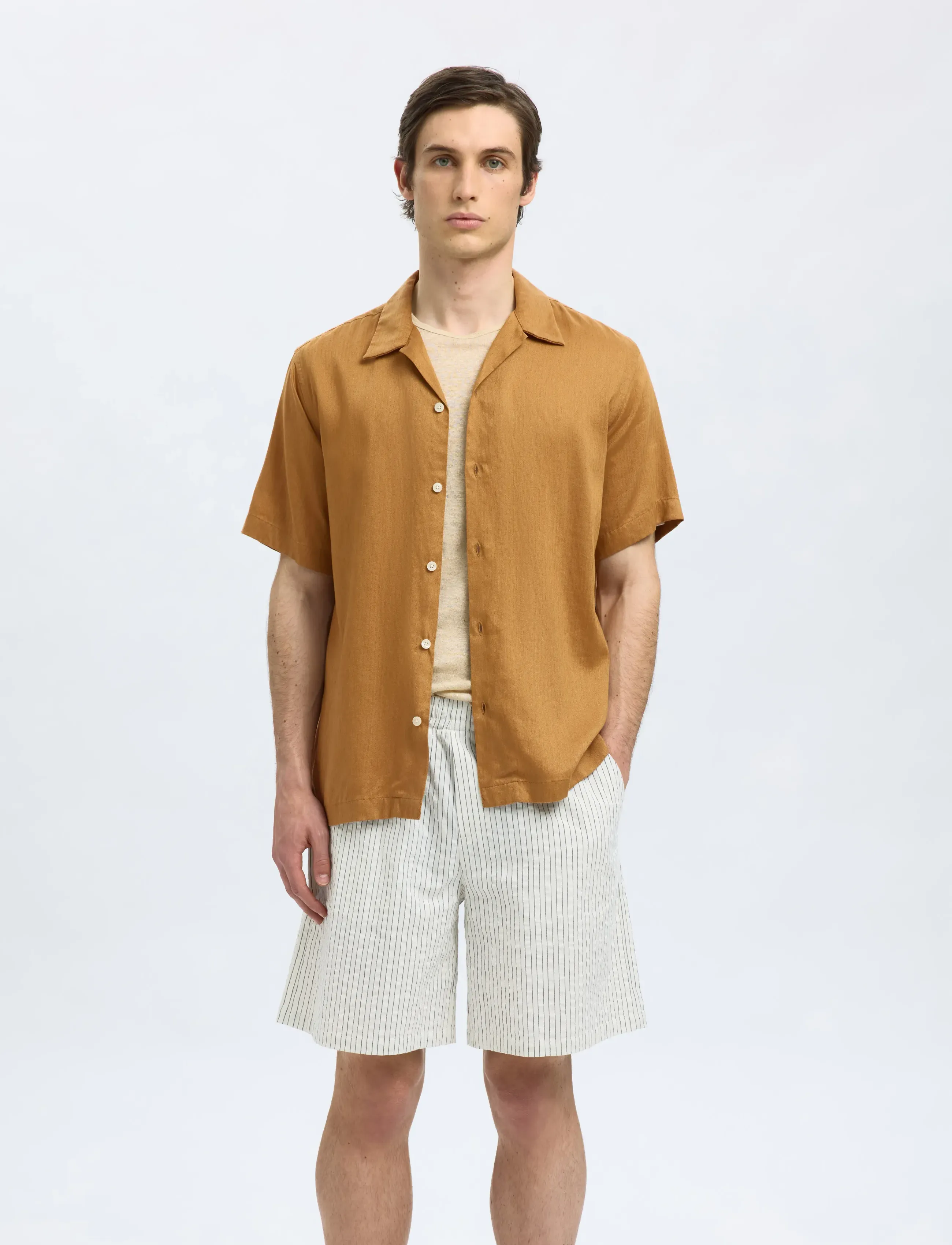 Selected SLHREGNOA MIX SHIRT SS RESORT - Kläder - CHIPMUNK / beige