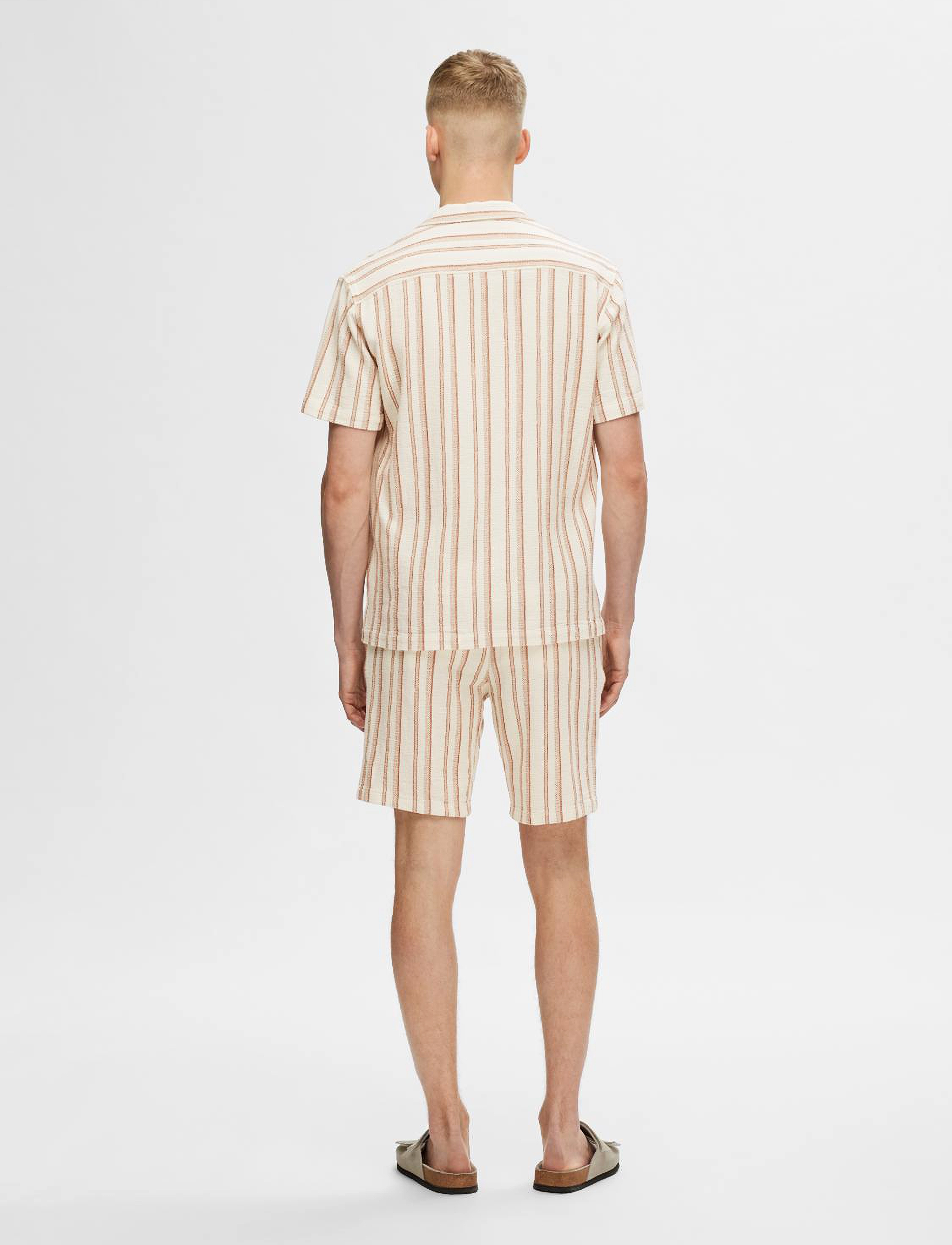 Selected Homme - SLHREG-WEST SHIRT SS RESORT CAMP - egret - 3