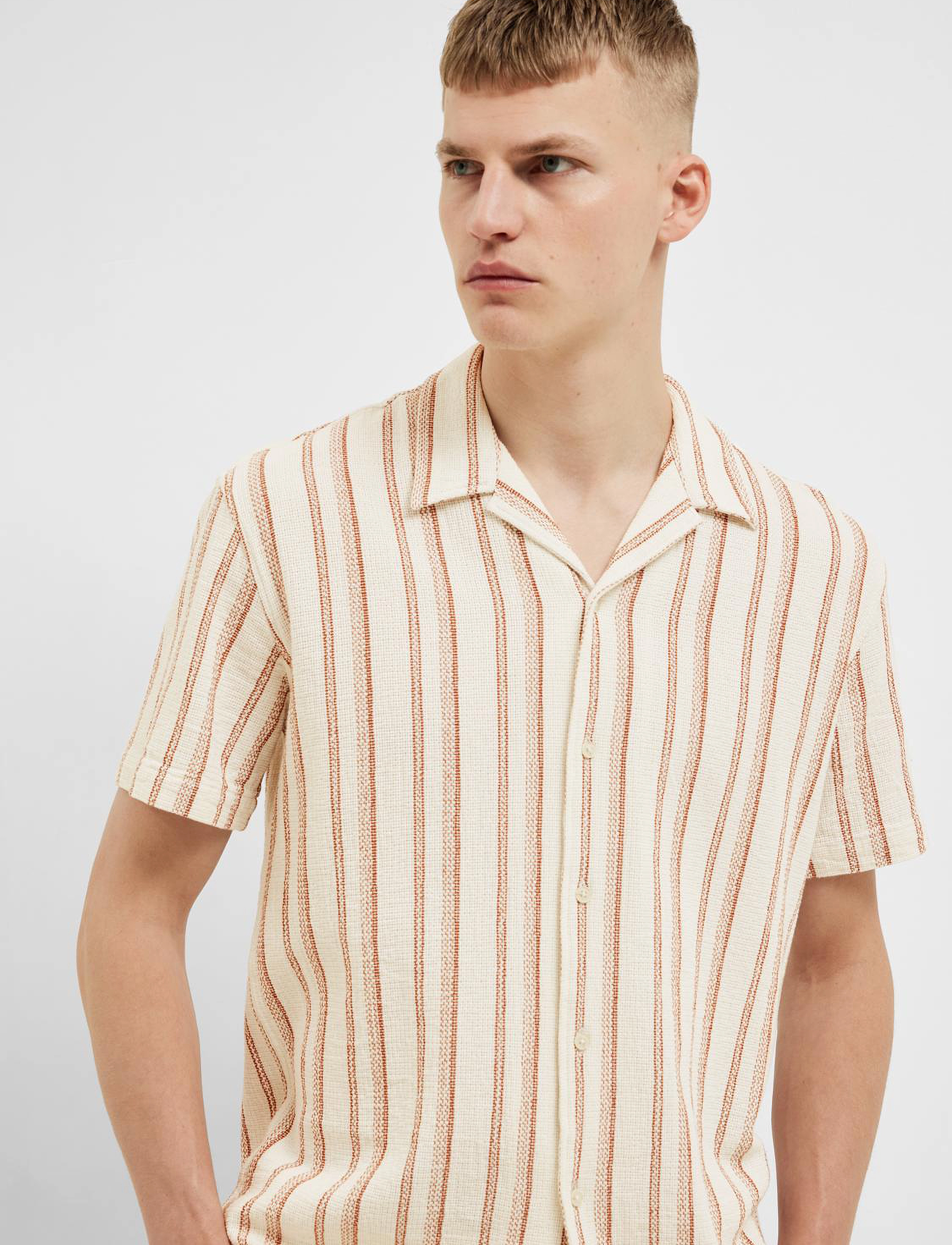 Selected Homme - SLHREG-WEST SHIRT SS RESORT CAMP - egret - 5