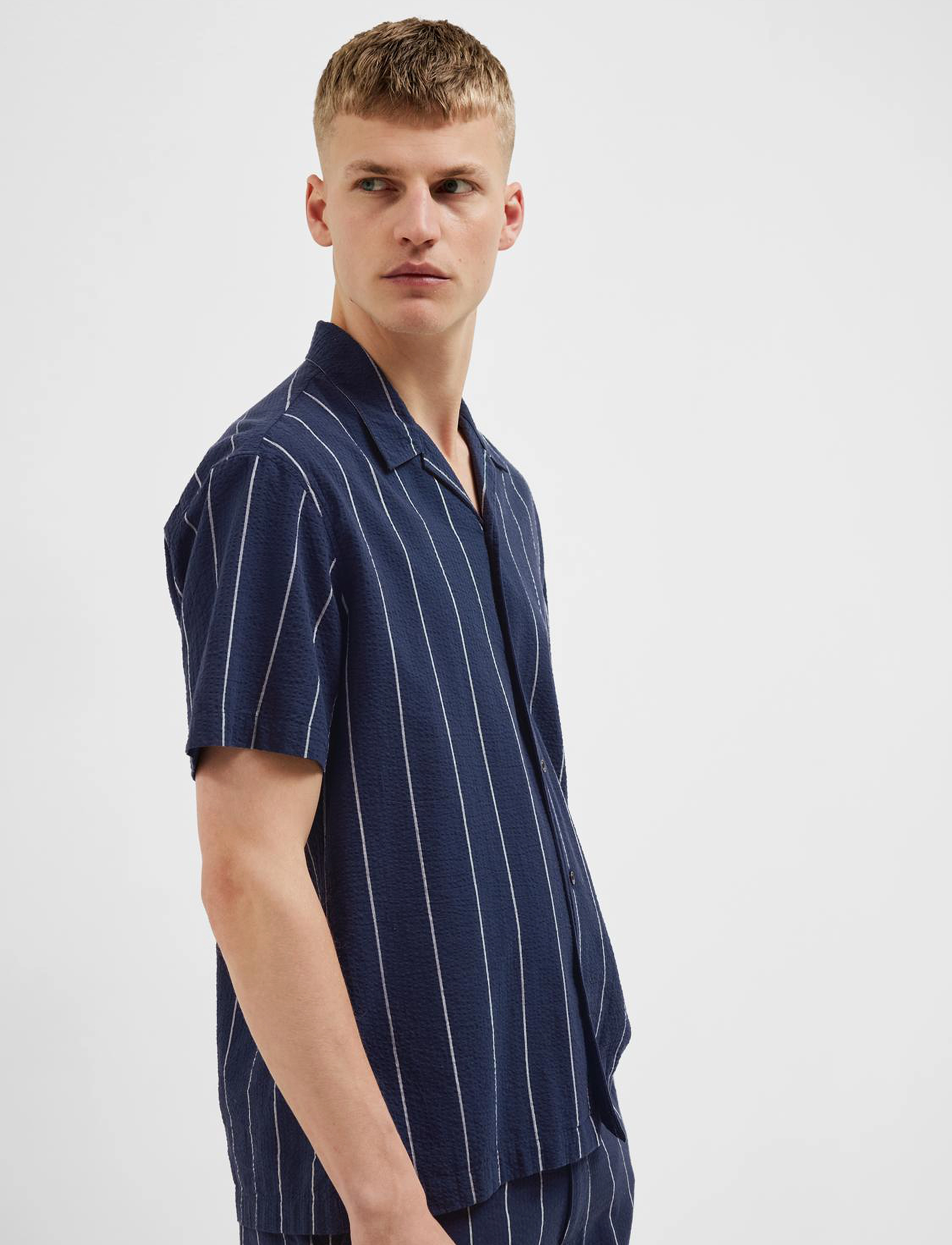 Selected Homme - SLHREG-WEST SHIRT SS RESORT CAMP - sky captain - 4