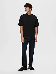 Selected Homme - SLHLOOSEOSCAR SS O-NECK TEE NOOS - lowest prices - black - 2