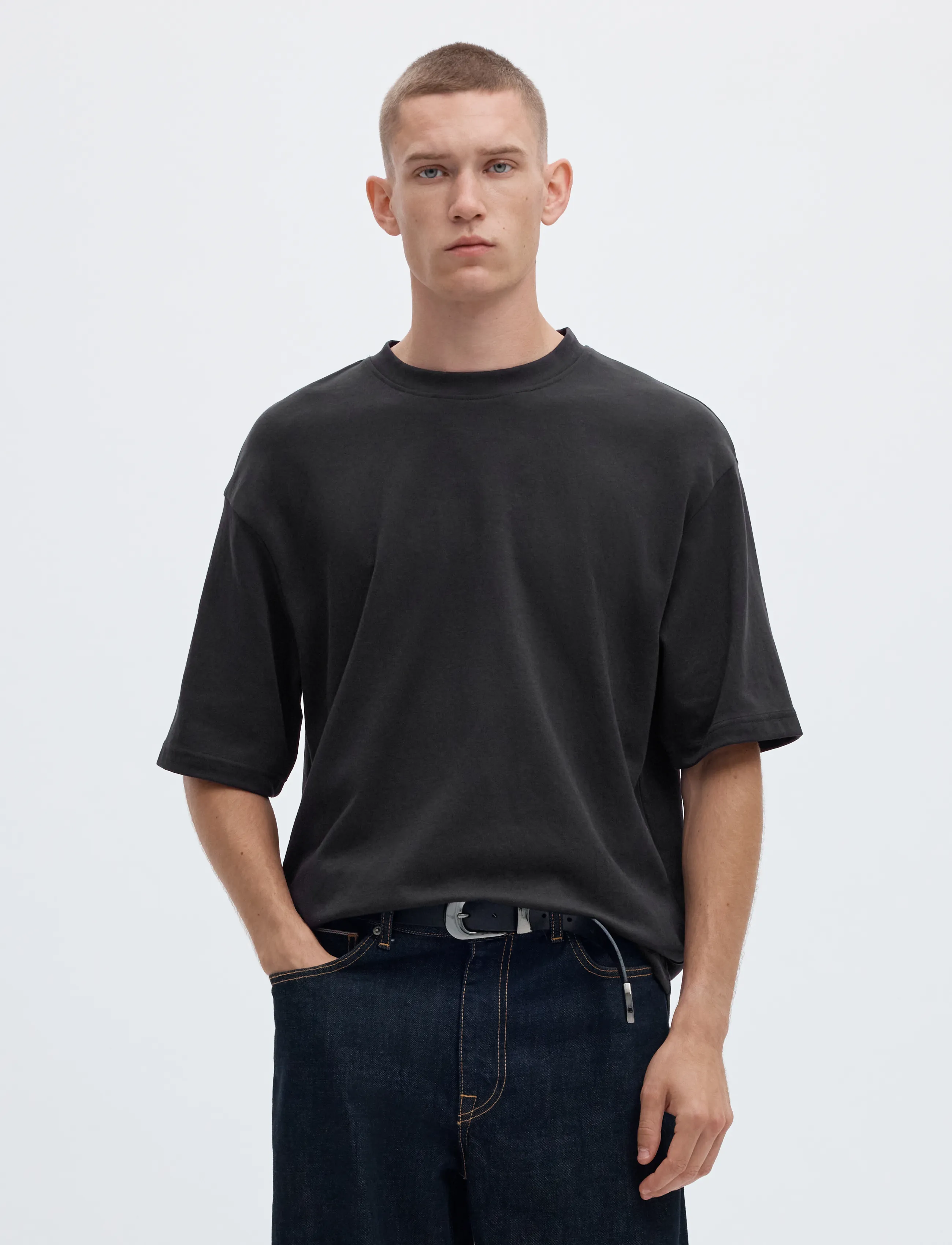 Selected - SLMLOOSEOSCAR SS O-NECK TEE NOOS - kortærmede t-shirts - black - 0