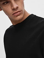 Selected Homme - SLHLOOSEOSCAR SS O-NECK TEE NOOS - lowest prices - black - 5