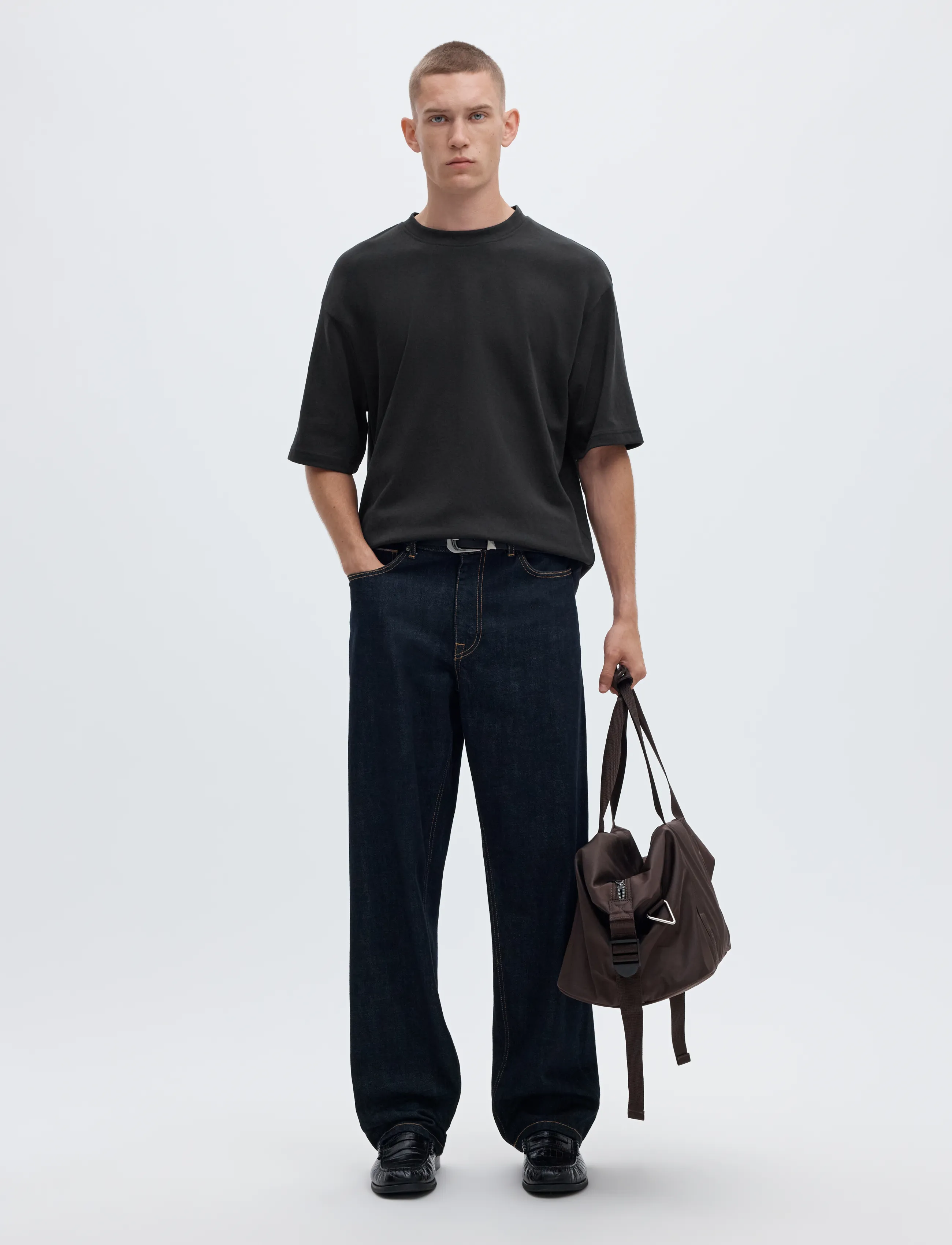 Selected - SLMLOOSEOSCAR SS O-NECK TEE NOOS - kortærmede t-shirts - black - 5