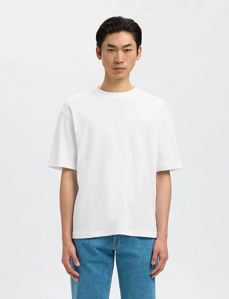 Köp Selected Men SLHLOOSEOSCAR SS O-NECK TEE NOOS - Demitasse | NLYMAN Köp Selected Men SLHLOOSEOSCAR SS O-NECK TEE NOOS - Demitasse | NLYMAN