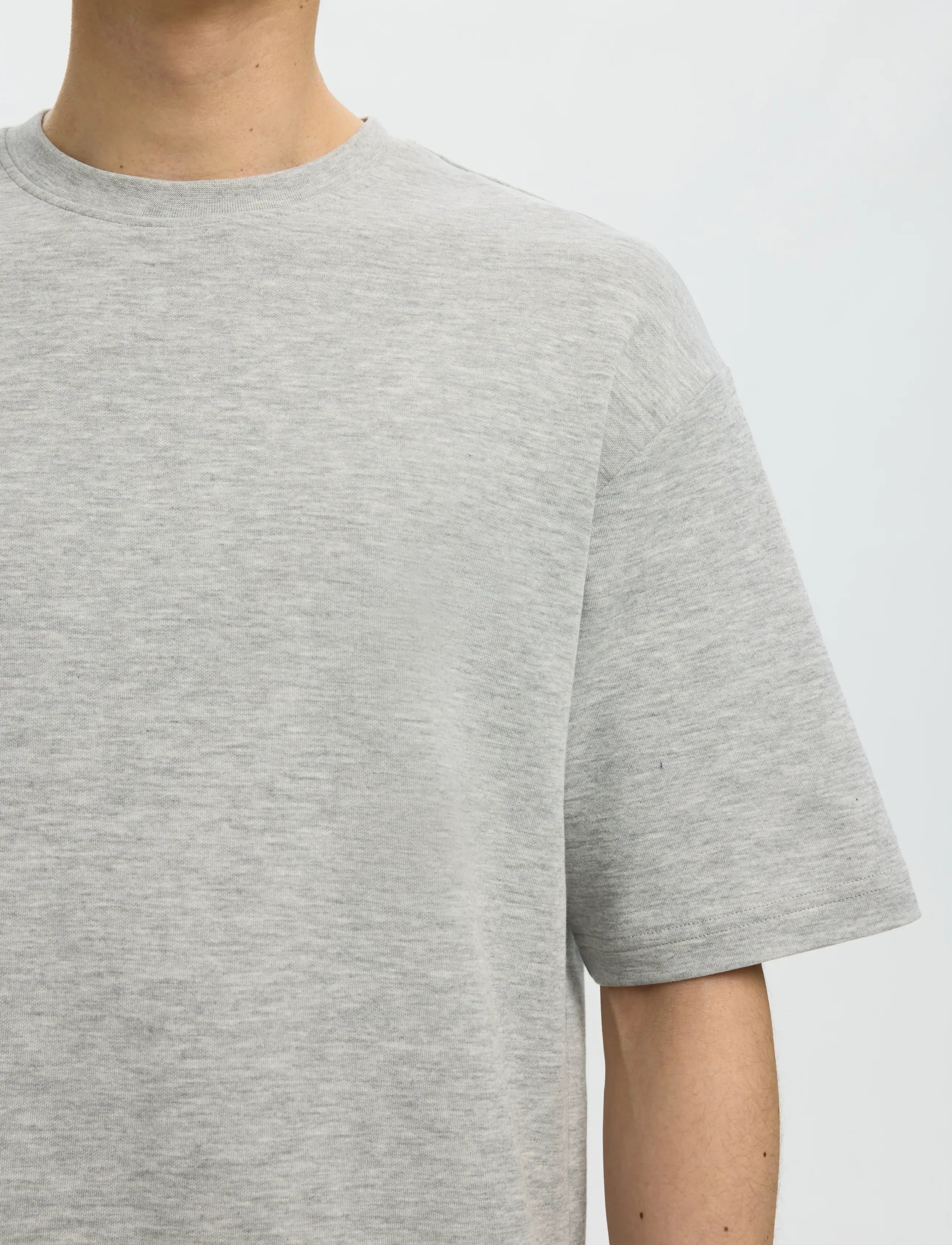 Selected - SLMLOOSEOSCAR SS O-NECK TEE NOOS - kurzärmelige t-shirts - light grey melange - 4