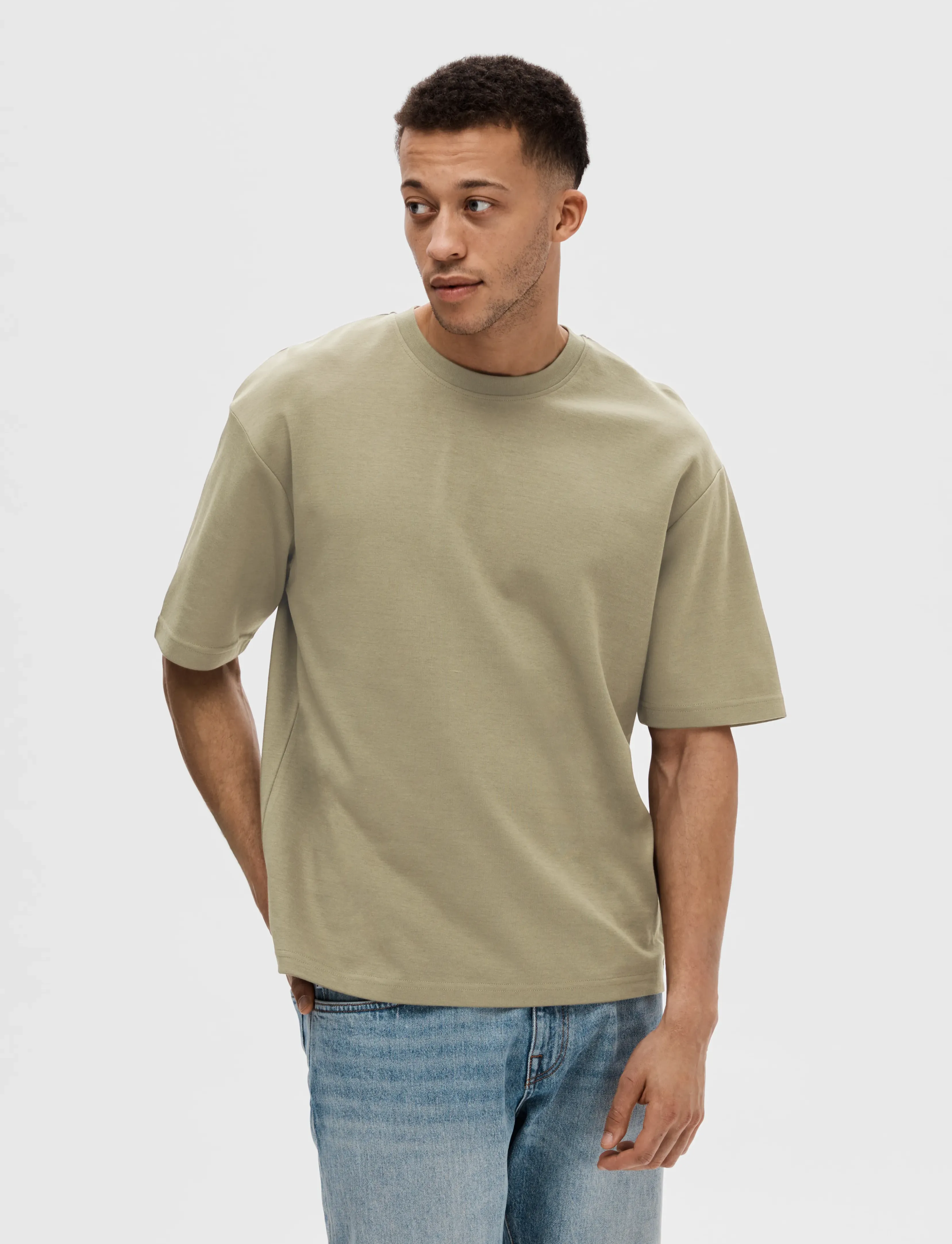 Selected - SLMLOOSEOSCAR SS O-NECK TEE NOOS - kortærmede t-shirts - vetiver - 5