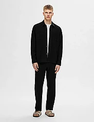 Selected Homme - SLHBRODY-LINEN OVERSHIRT LS - mehed - black - 4