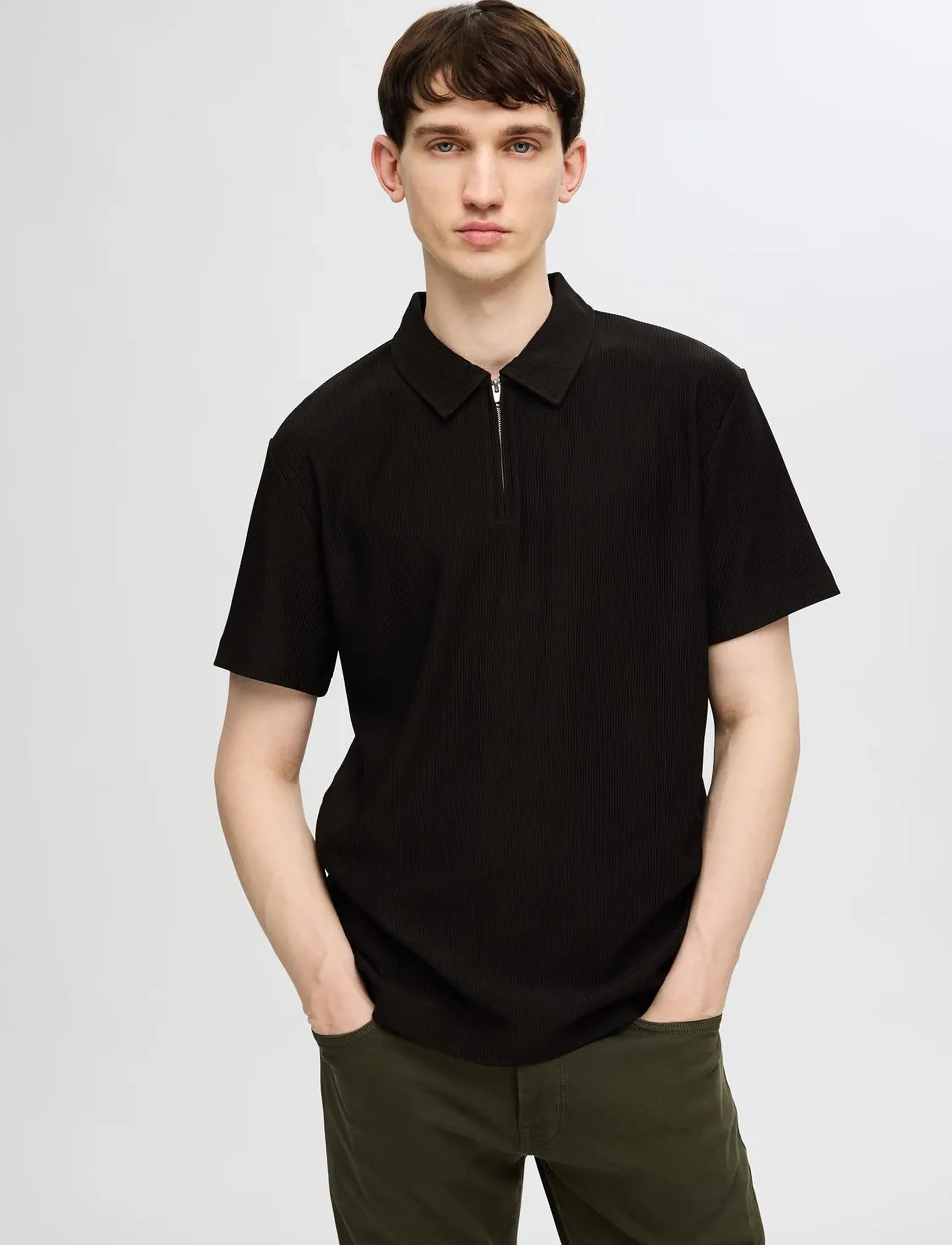 Selected - SLHRELAX-PLISSE HALF ZIP SS POLO EX - kortærmede poloer - black - 5