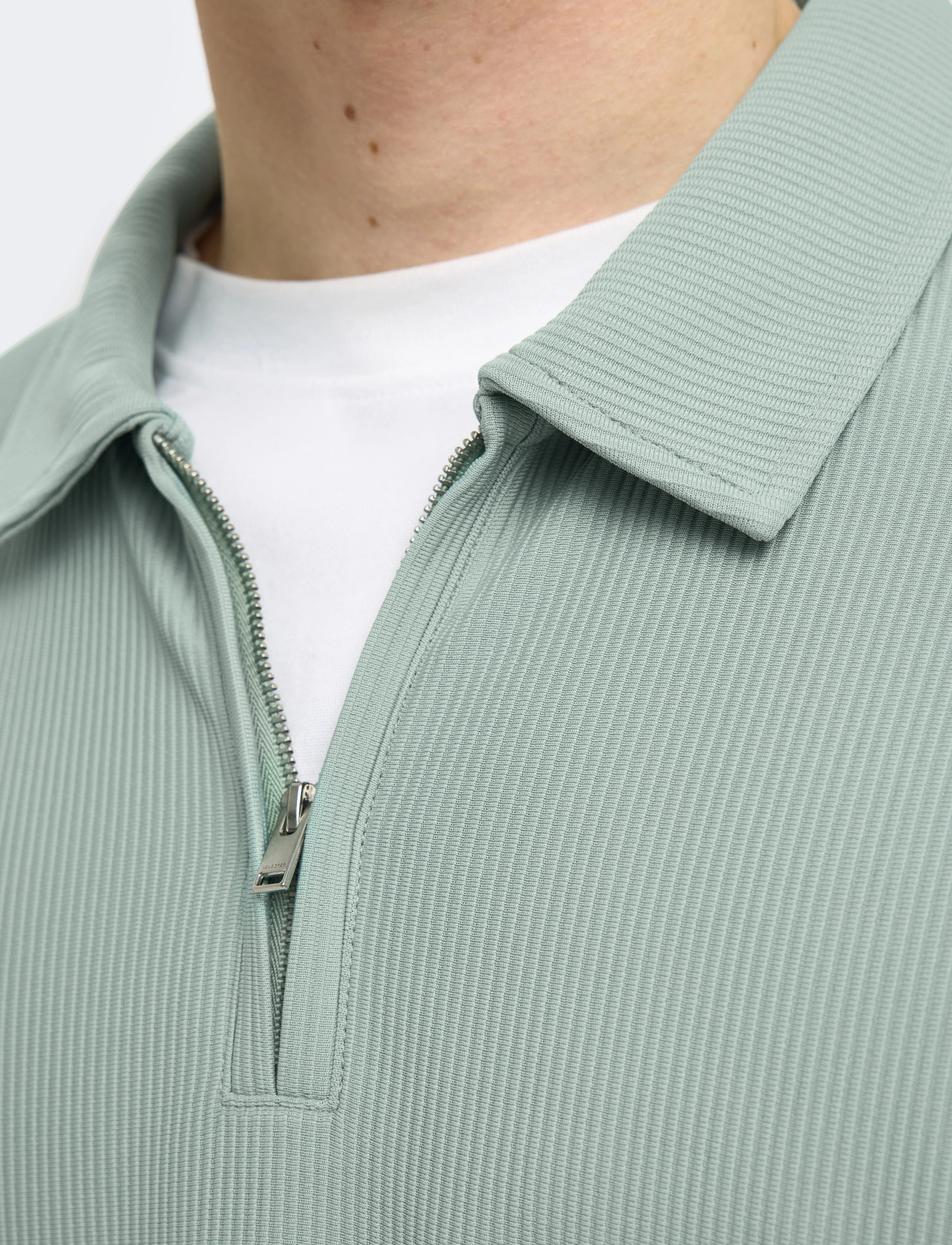 Selected - SLHRELAX-PLISSE HALF ZIP SS POLO EX - kortærmede poloer - iceberg green - 4