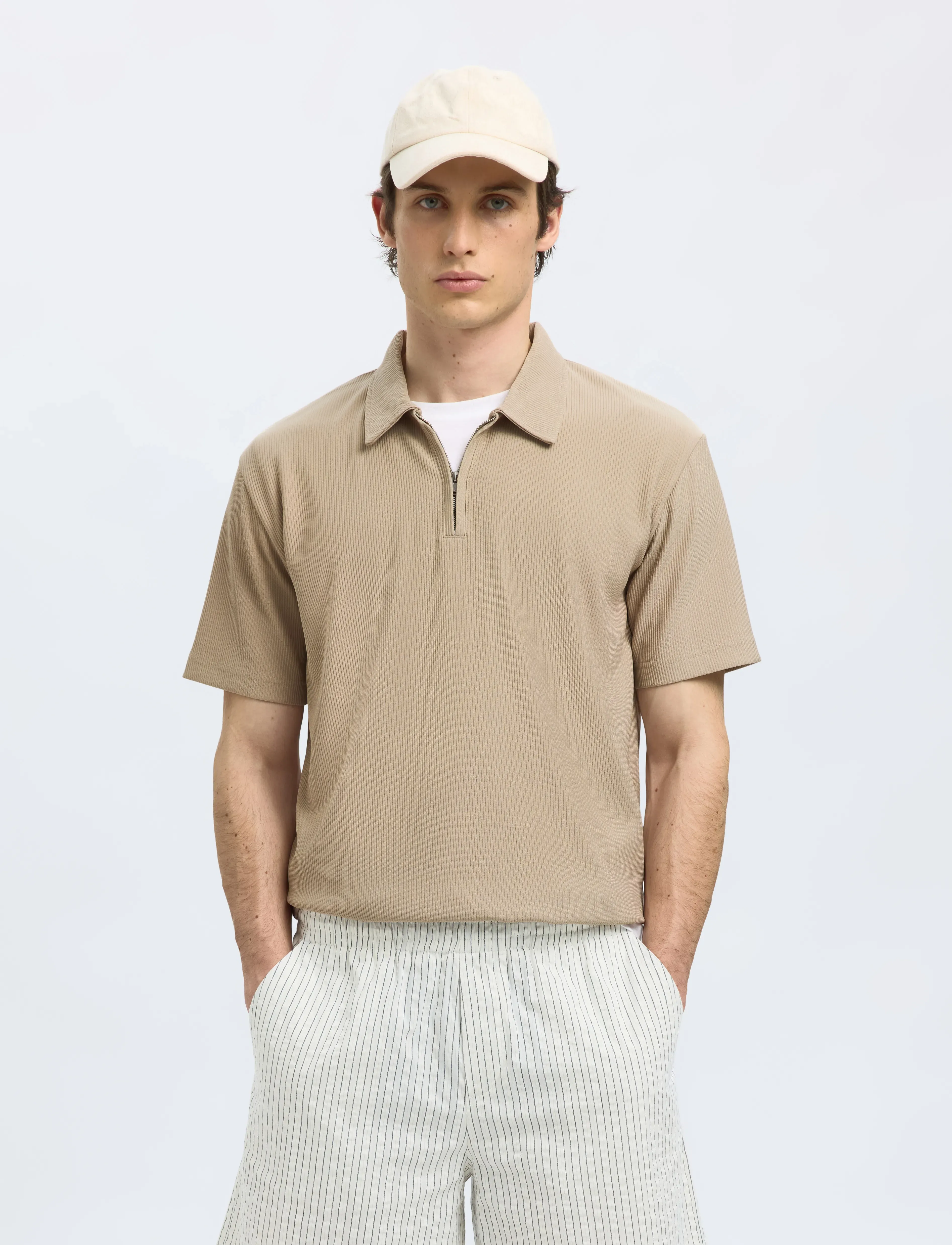 Selected Slhrelax-Plisse Half Zip Ss Polo Ex, Mænd, Plissé Half Zip Kortærmet Poloshirt, Beige, Str: M