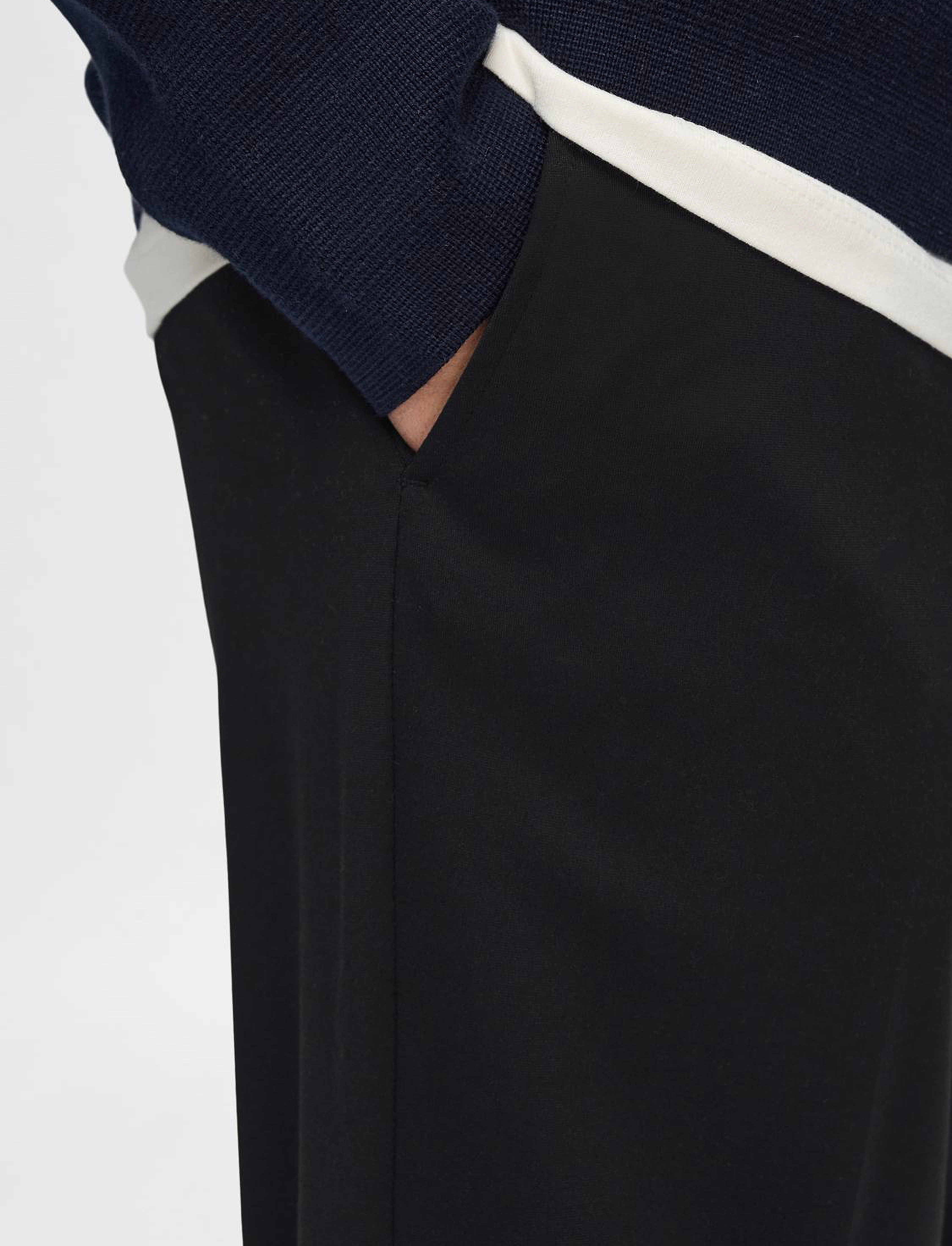 Selected - SLHSLIMTAPE-DELON STRING JERSEY FLEX TRS - hversdagsbuxur - black - 3