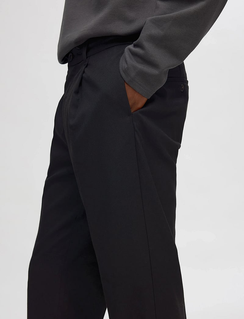 Selected - SLH190-REG TAPERED LEROY PLEAT PANT NOOS - casual bukser - black - 3