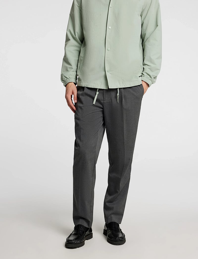 Selected - SLH190-REG TAPERED LEROY PLEAT PANT NOOS - casual bukser - dark grey - 0