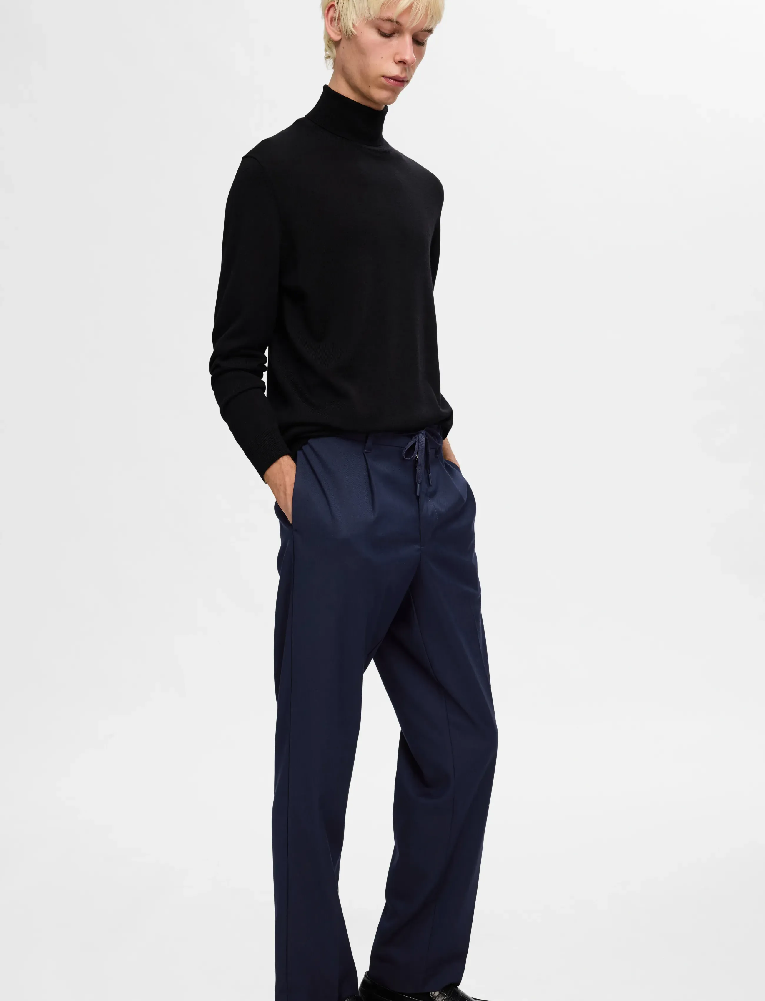 Selected - SLH190-REG TAPERED LEROY PLEAT PANT NOOS - pantalons décontractés - sky captain - 5