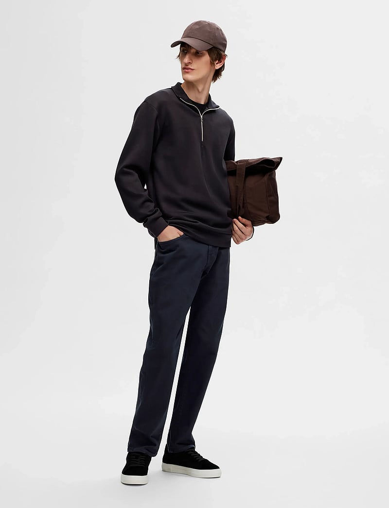 Selected - SLHEMANUEL SOFT ZIP HIGH NECK SWEAT NOOS - vacation essentials - black - 3
