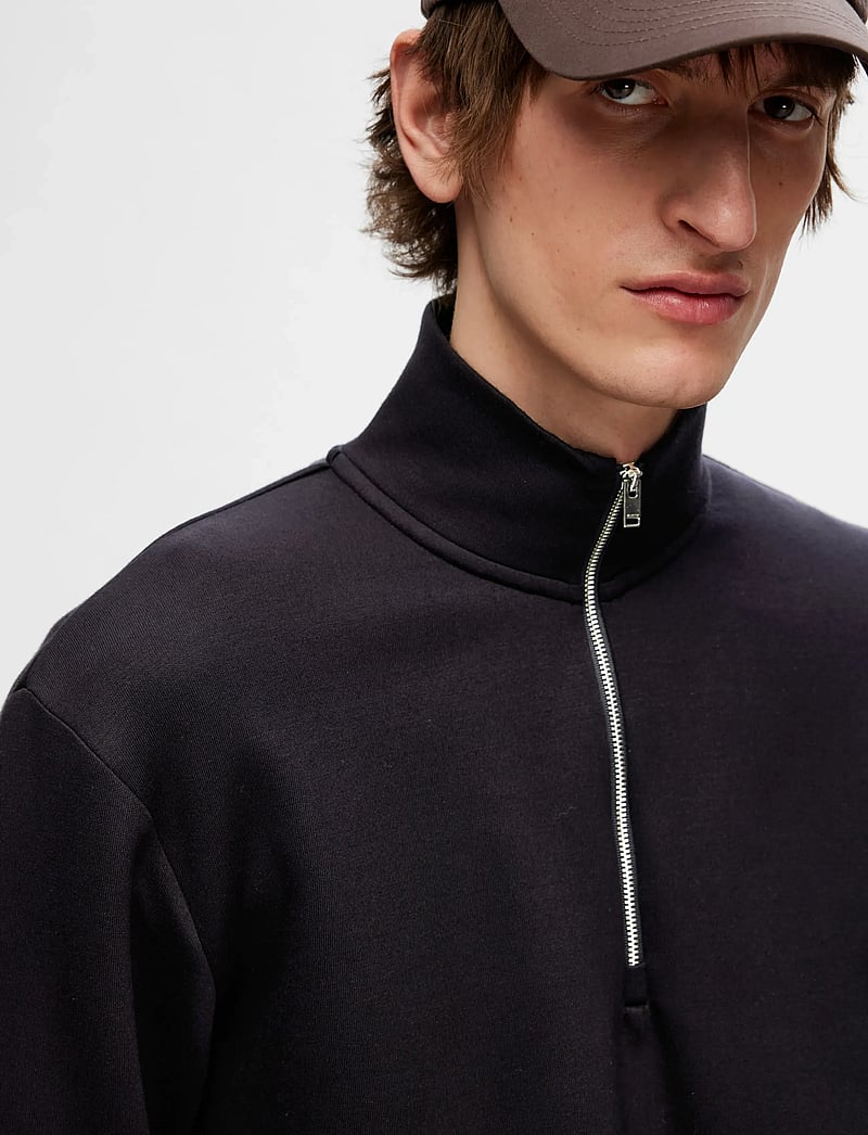 Selected - SLHEMANUEL SOFT ZIP HIGH NECK SWEAT NOOS - vacation essentials - black - 4