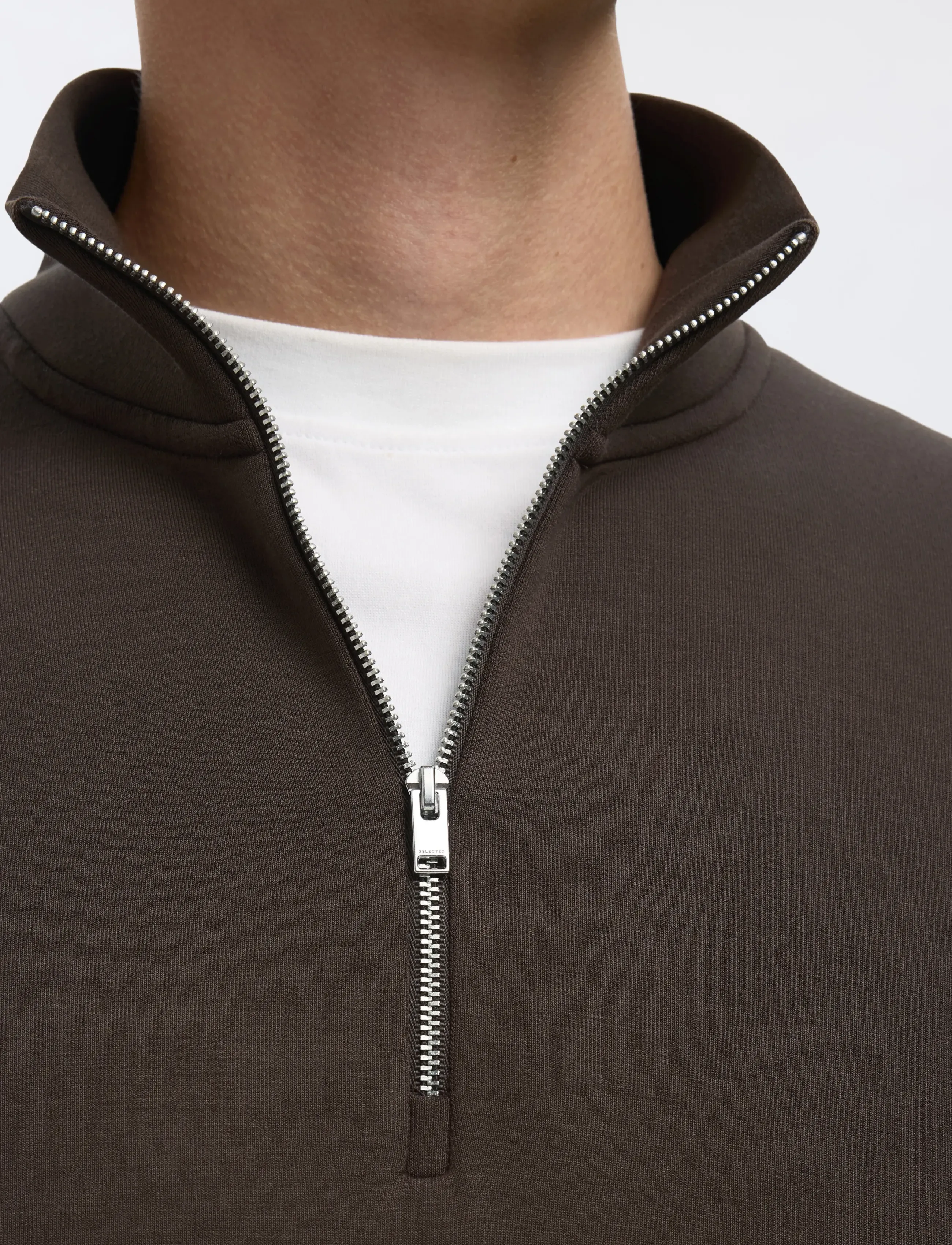 Selected - SLHEMANUEL SOFT ZIP HIGH NECK SWEAT NOOS - feriefavoritter - demitasse - 5