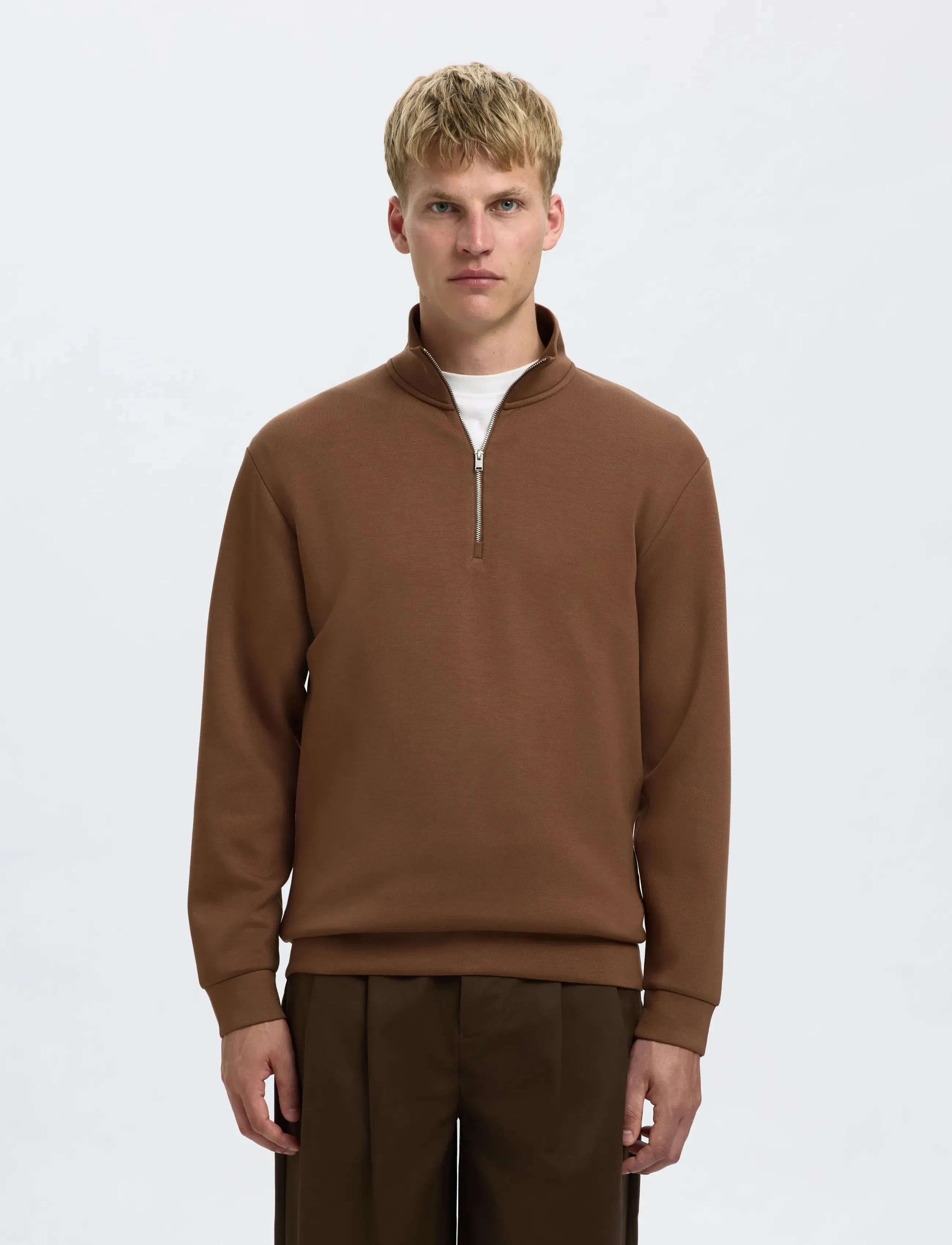 Selected SLHEMANUEL SOFT ZIP HIGH NECK SWEAT NOOS - Sweatshirts - SOFT SILT / brown