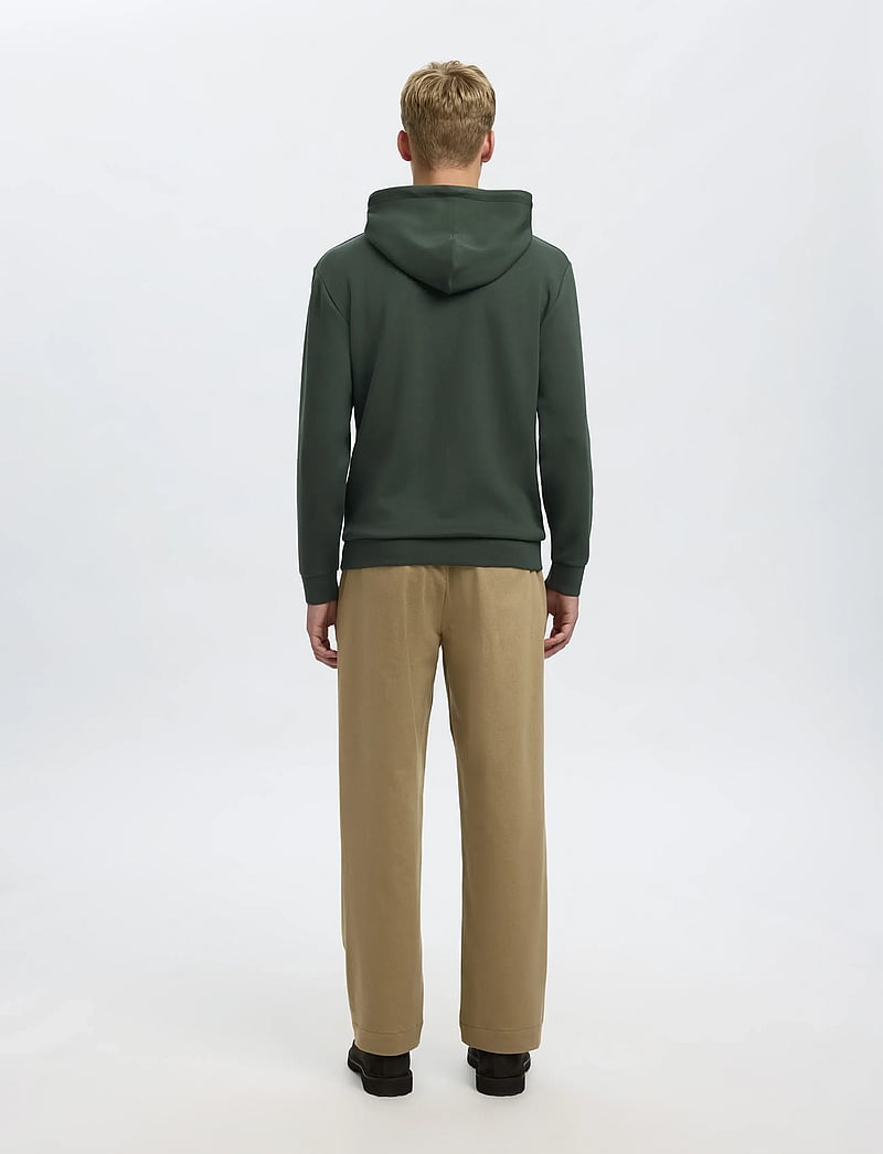 Selected - SLHEMANUEL SOFT HOOD SWEAT NOOS - kapuzenpullover - deep forest - 2