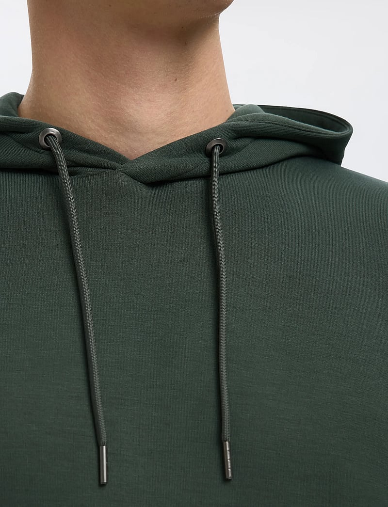 Selected - SLHEMANUEL SOFT HOOD SWEAT NOOS - kapuzenpullover - deep forest - 4