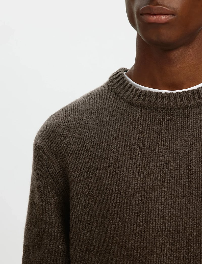 Selected - SLHCODY LS KNIT RELAXED CREW NECK NOOS - Ümmarguse kaelusega kudumid - demitasse - 5